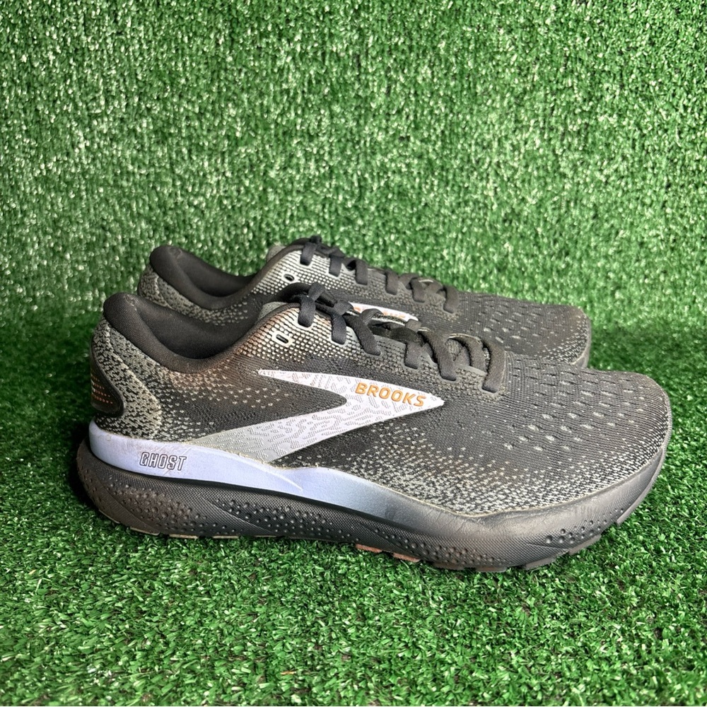 Brooks Womens Ghost 16 Running Shoes Sneakers Size 7 B
